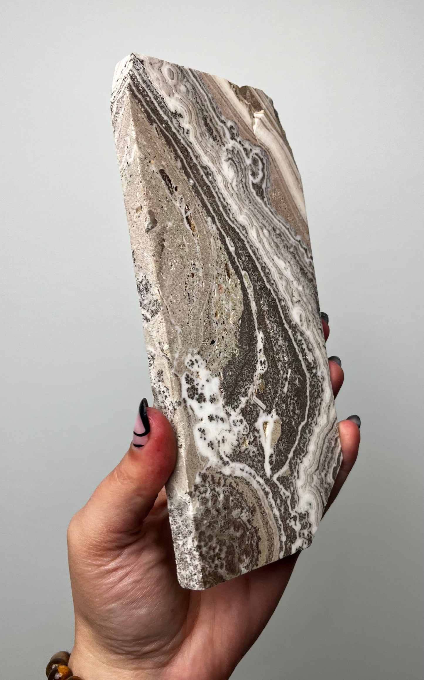 Dendritic calcite slab