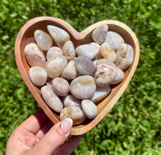 Flower agate tumbles