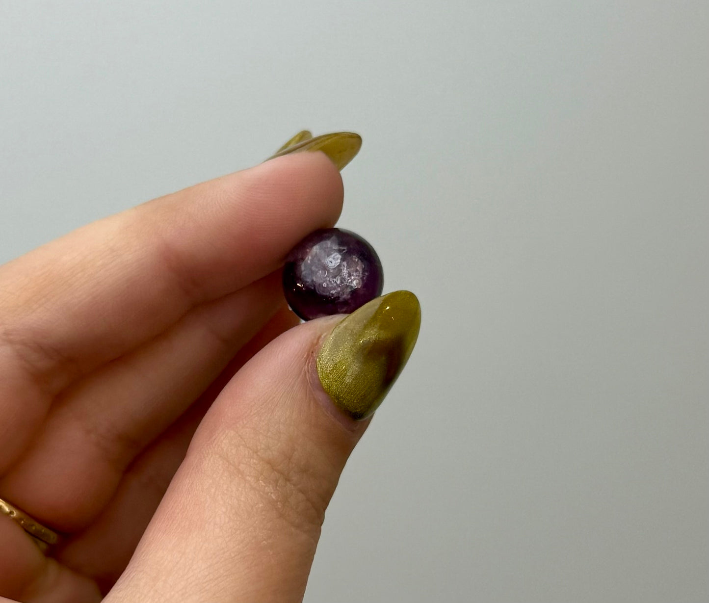 Gem lepidolite/purple mica cabochon carving