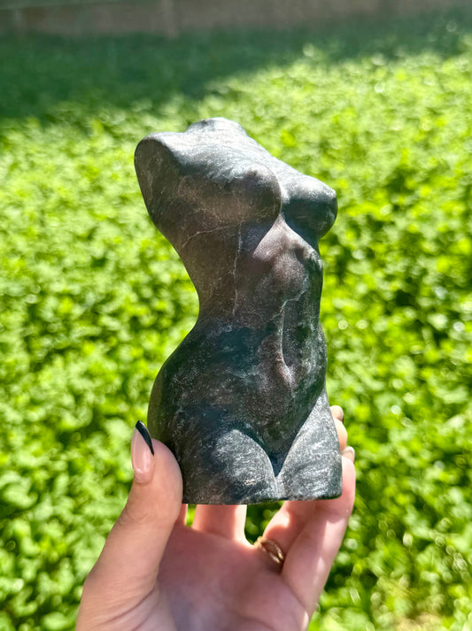 Garnet lady body carving