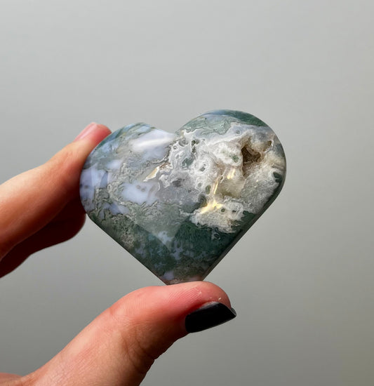 Moss agate heart carving