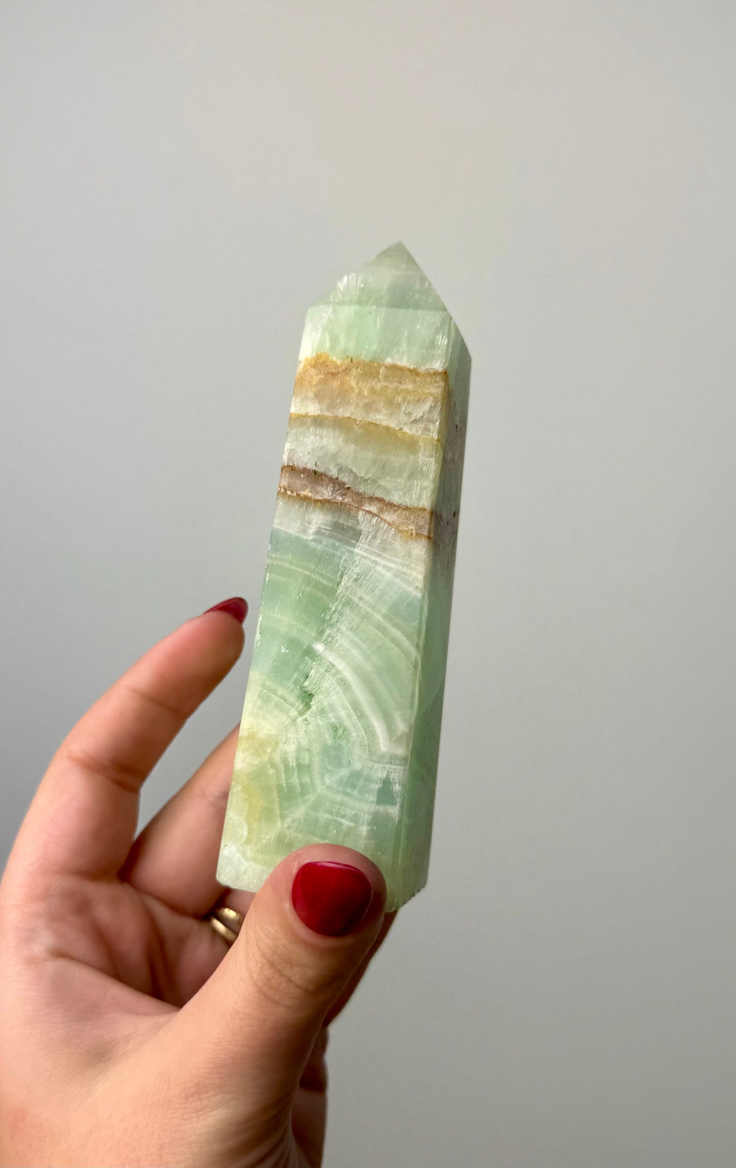 Pistachio green calcite tower