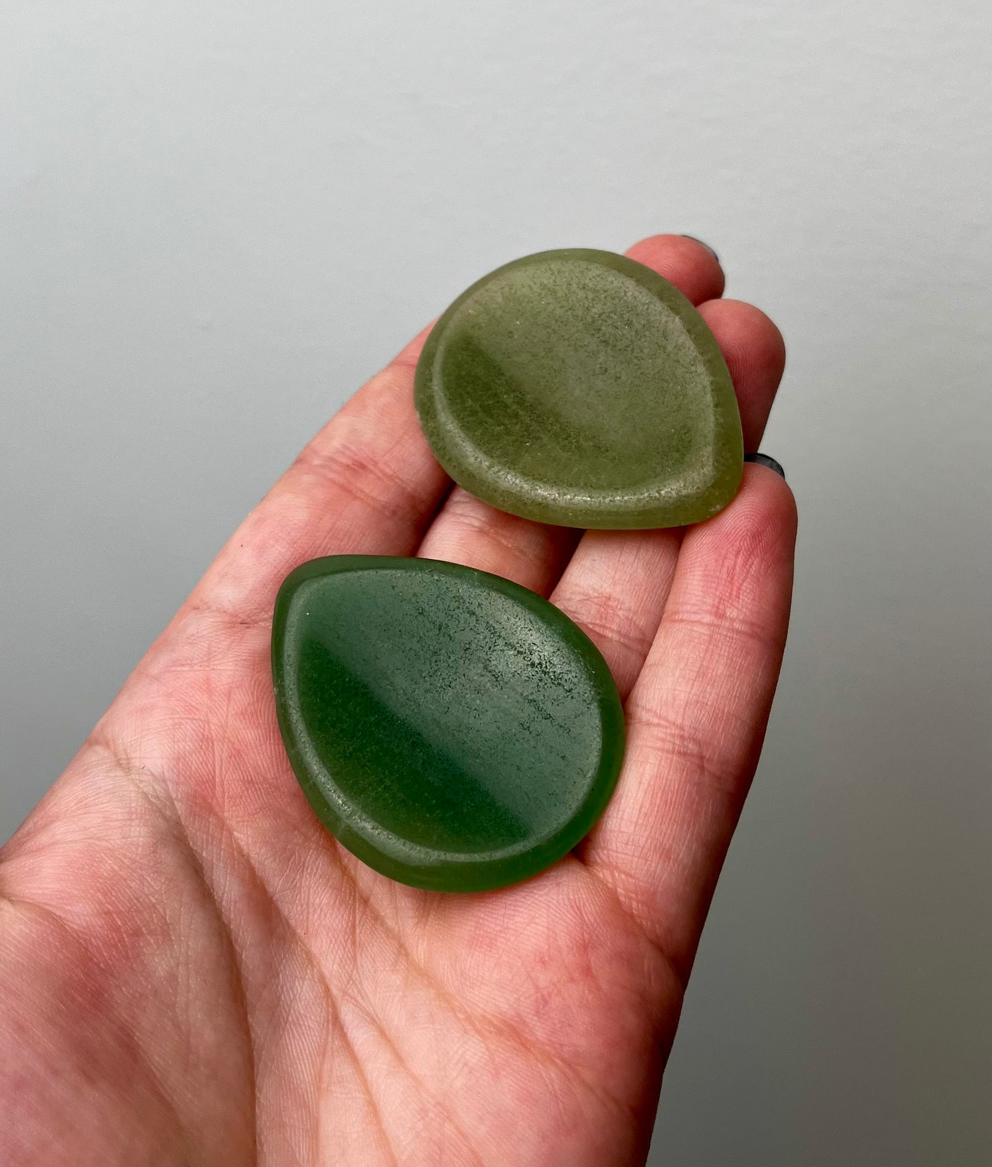 Green aventurine worry stones