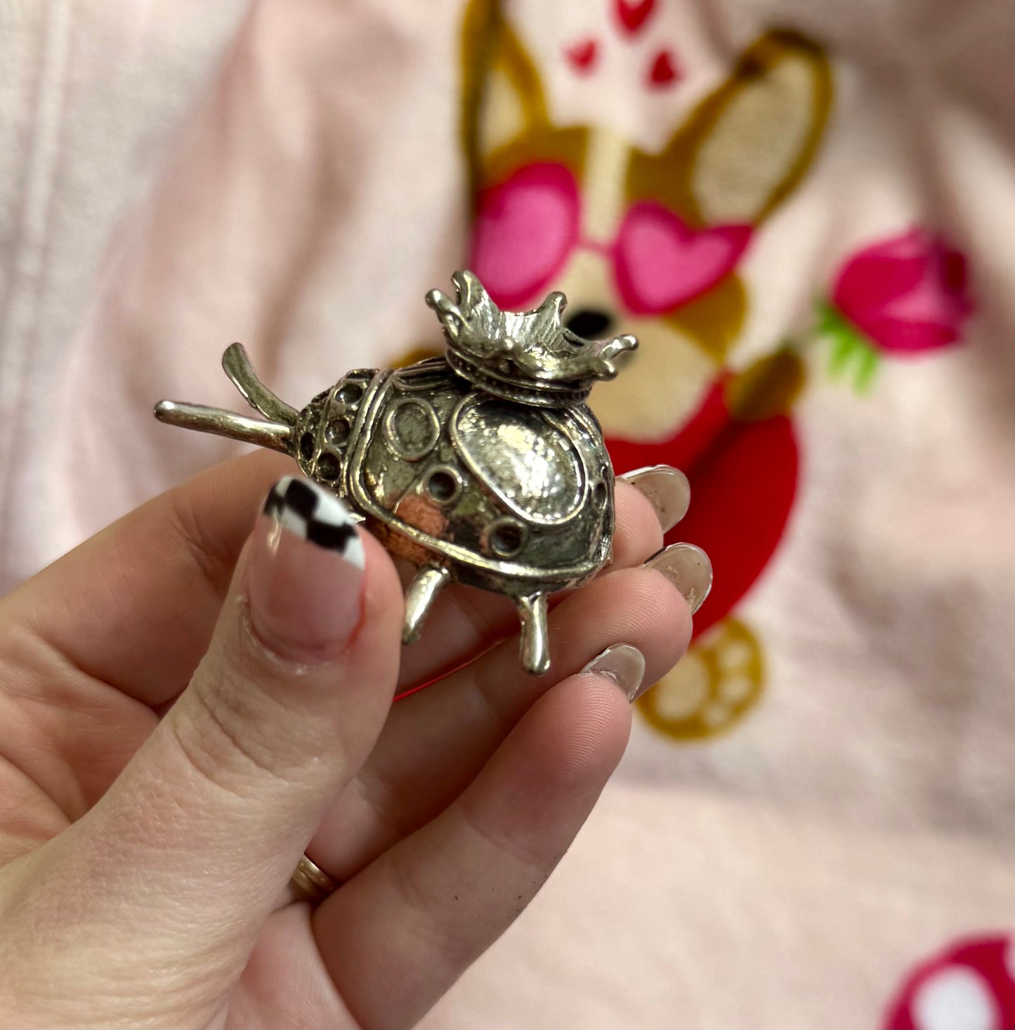 Silver ladybug sphere stand