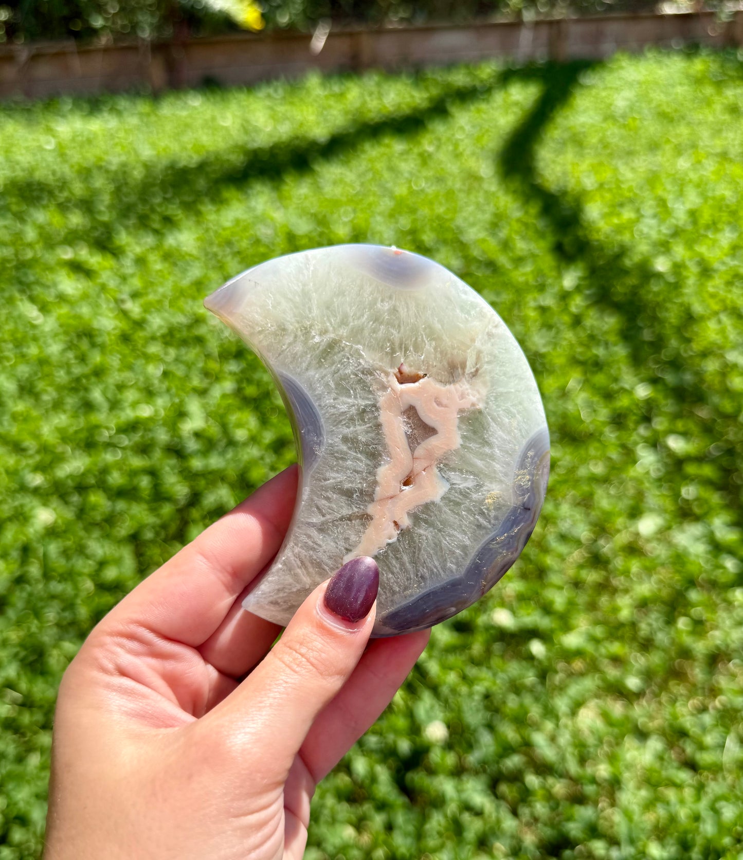 Dyed black flower agate moon carving