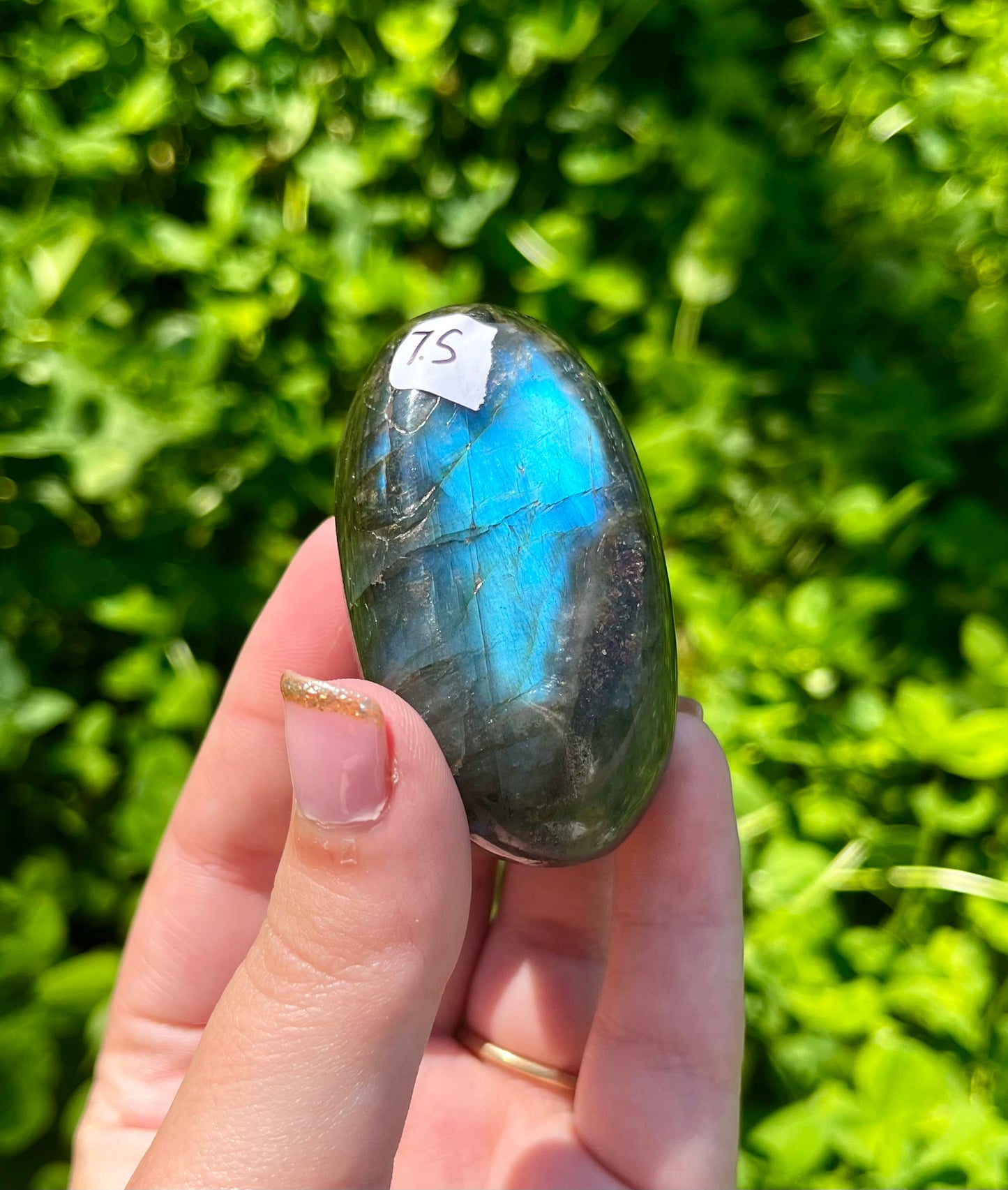 Labradorite palm stone