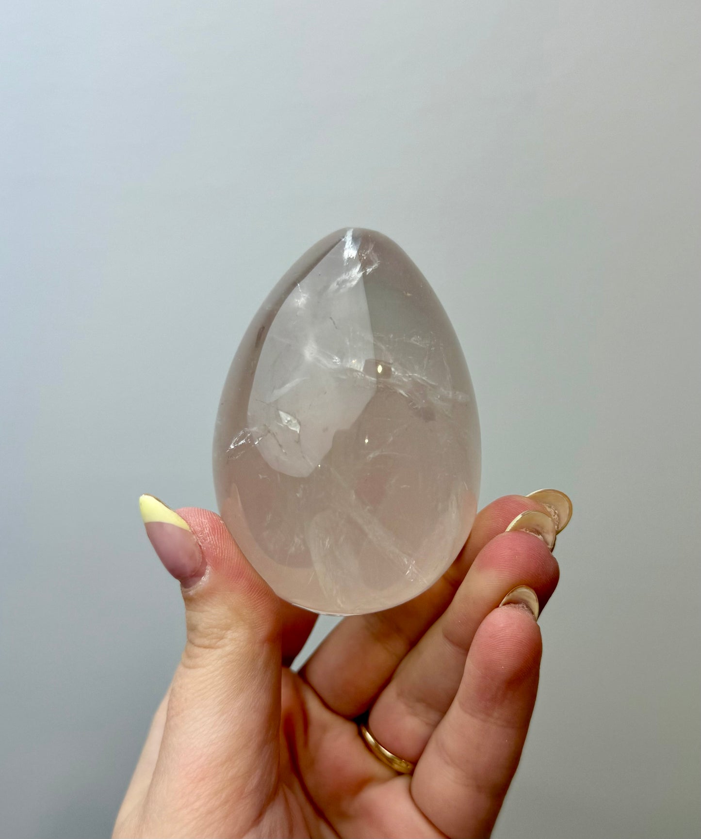 Light rose quartz egg A