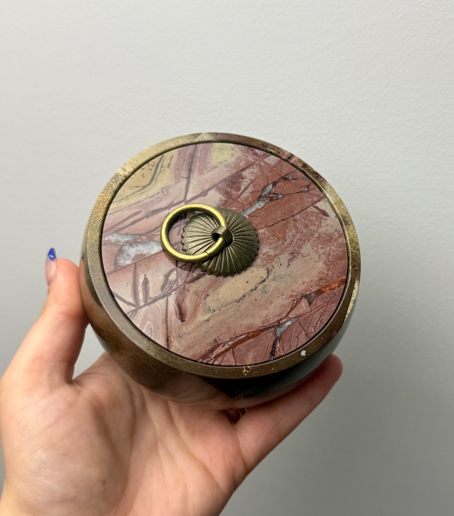 Picture jasper trinket box