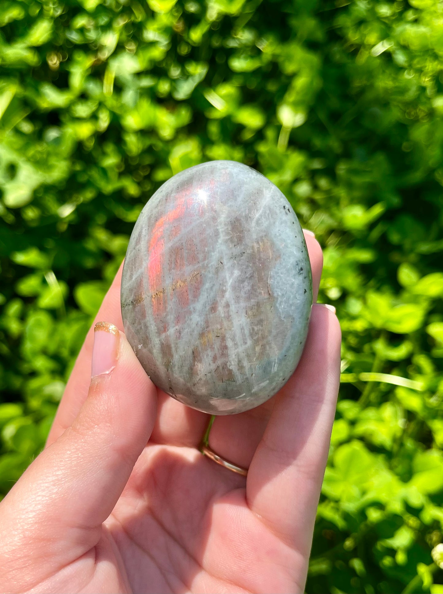 Labradorite palm stone