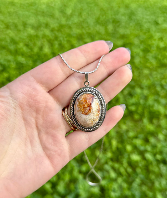 Crazy lace agate necklace thrifted find