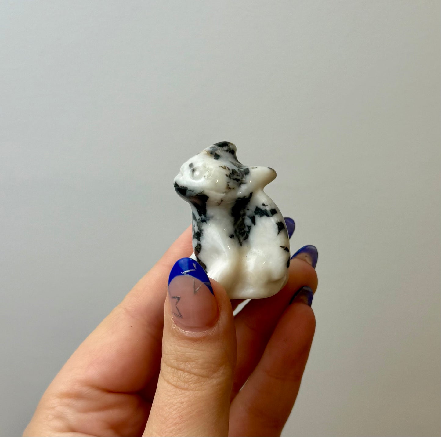 Zebra jasper toothless carvings