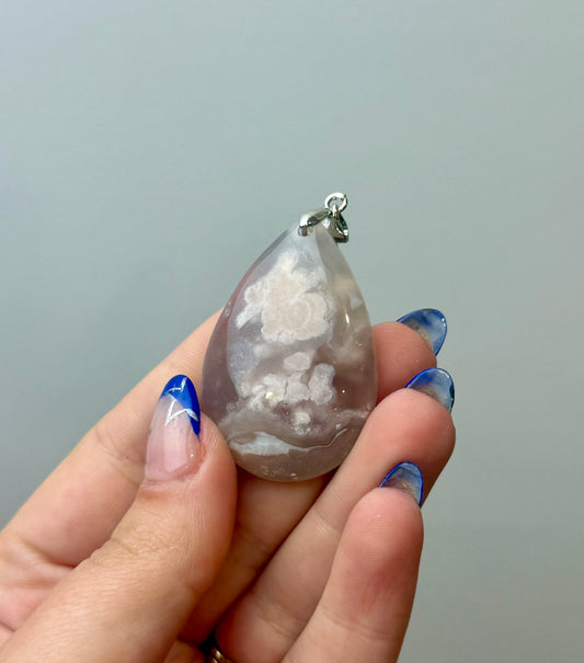 Flower agate pendant
