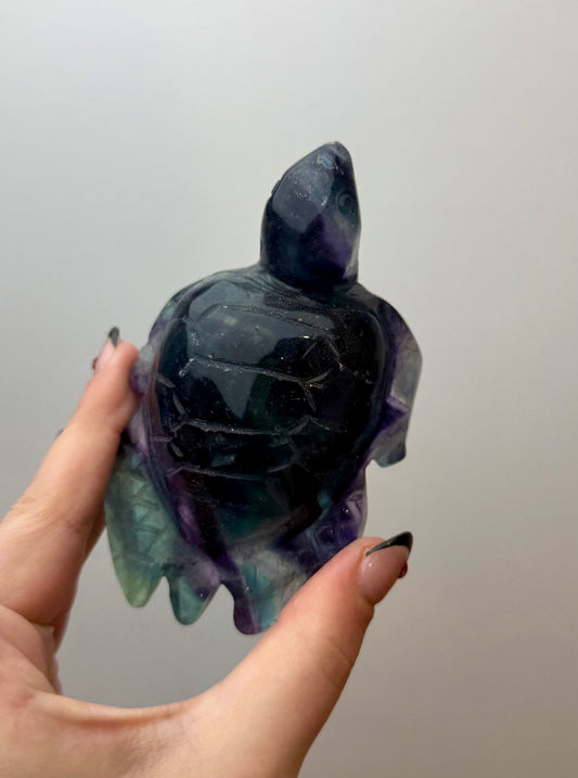 Fluorite sea turtle carving