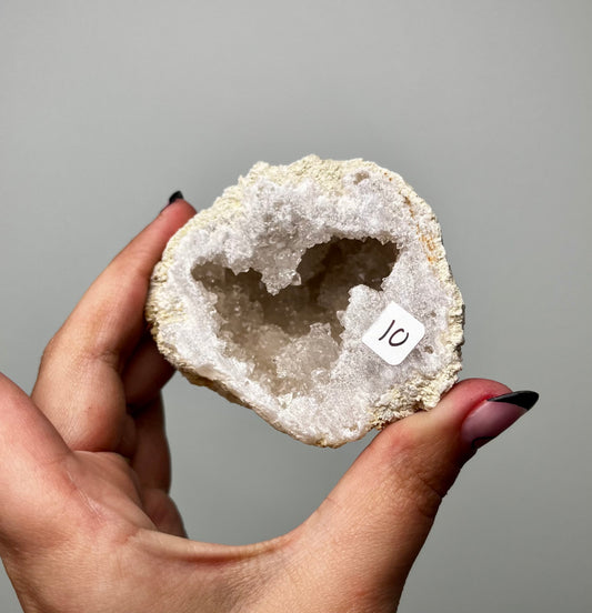 Quartz geode