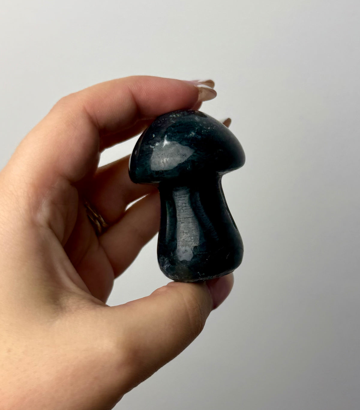 Moss agate mushroom carving