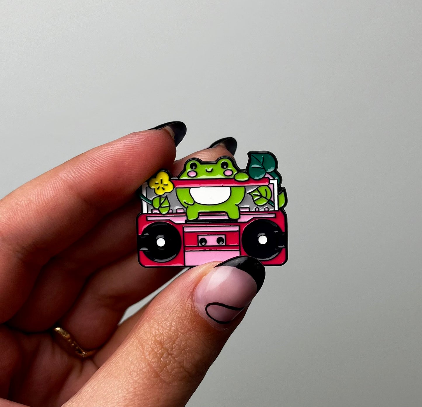 Frog enamel pin