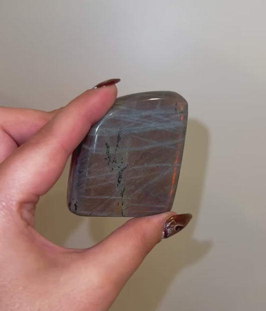 Labradorite freeform