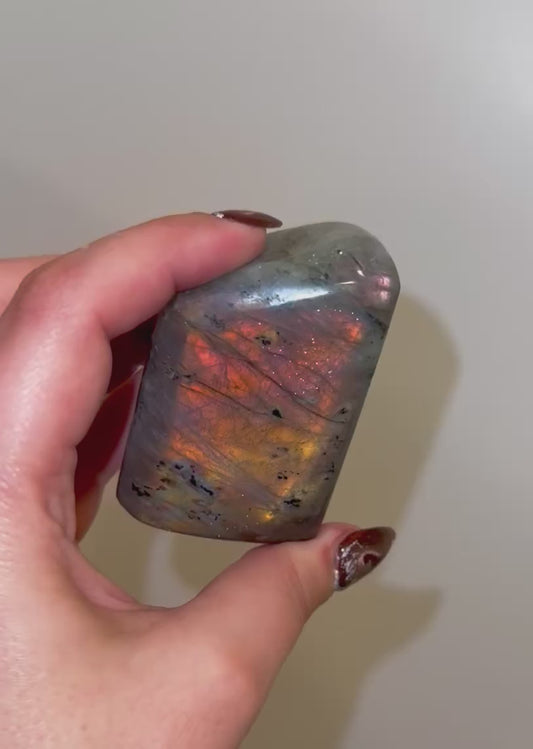 Labradorite freeform